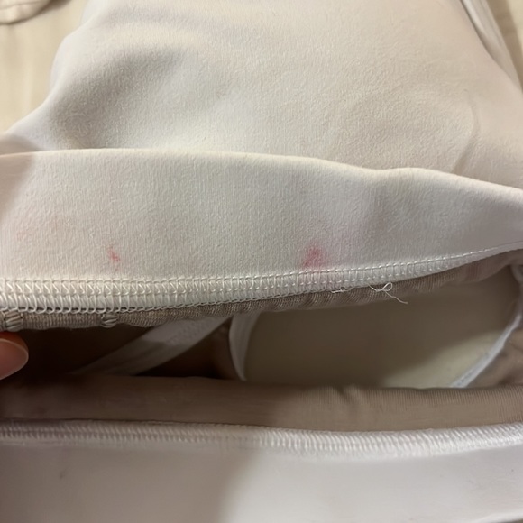 Girls Lululemon Sports Bra Size XS - Picture 3 of 3